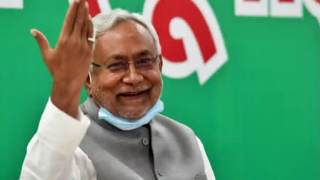 Nitish's switch triggers hectic parleys for friend-turned-foe JD(U), ally BJP