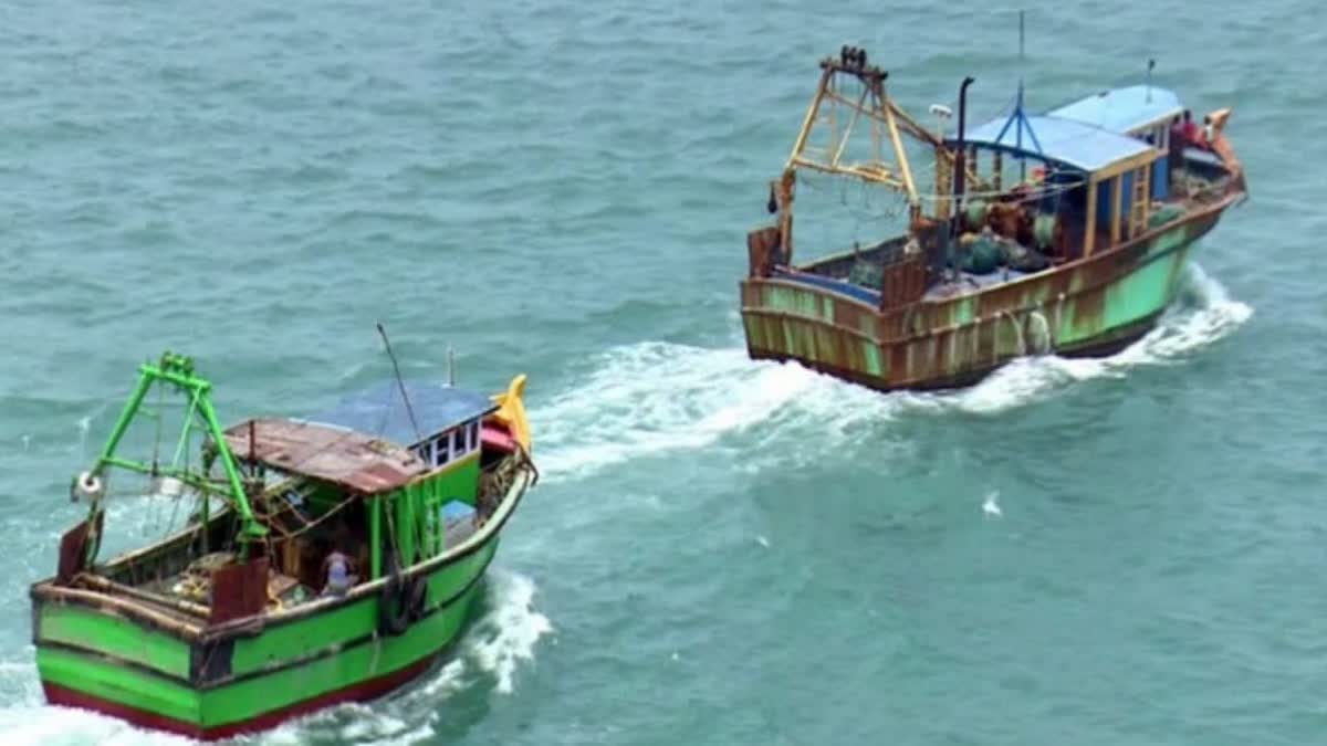 Sri Lankan Navy opens fire at Indian fishermen