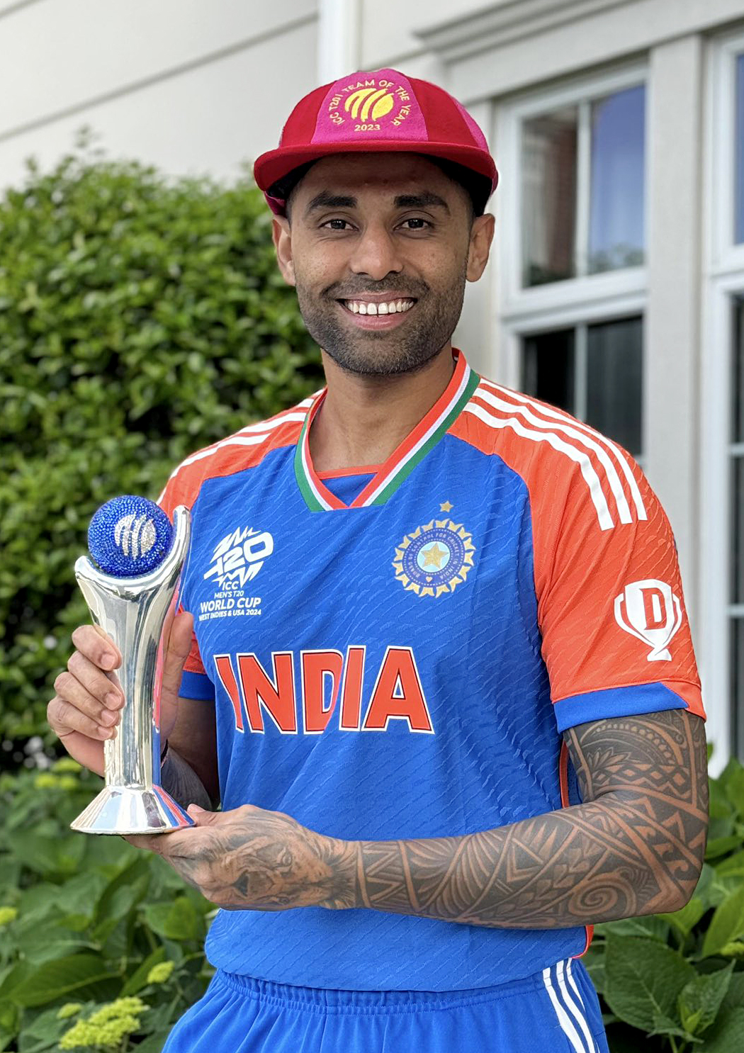 Suryakumar Yadav with ICC Men's T20 Cricket of the Year award