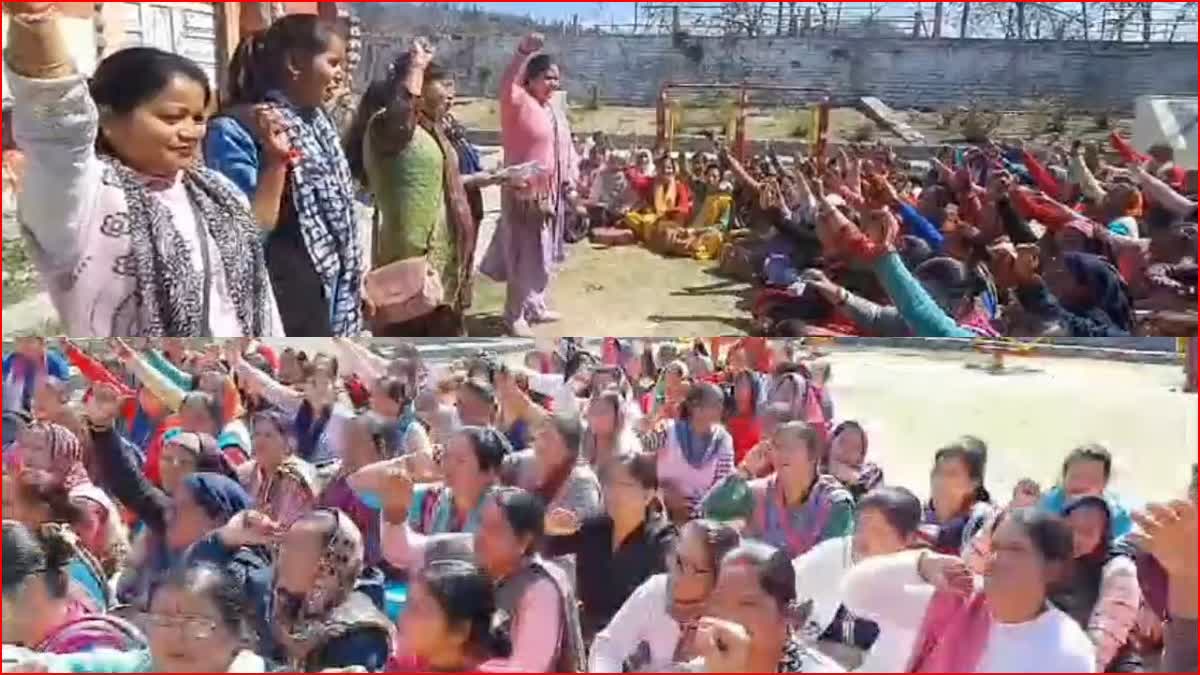 Anganwadi workers protest