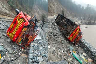 Mandi Road Accident