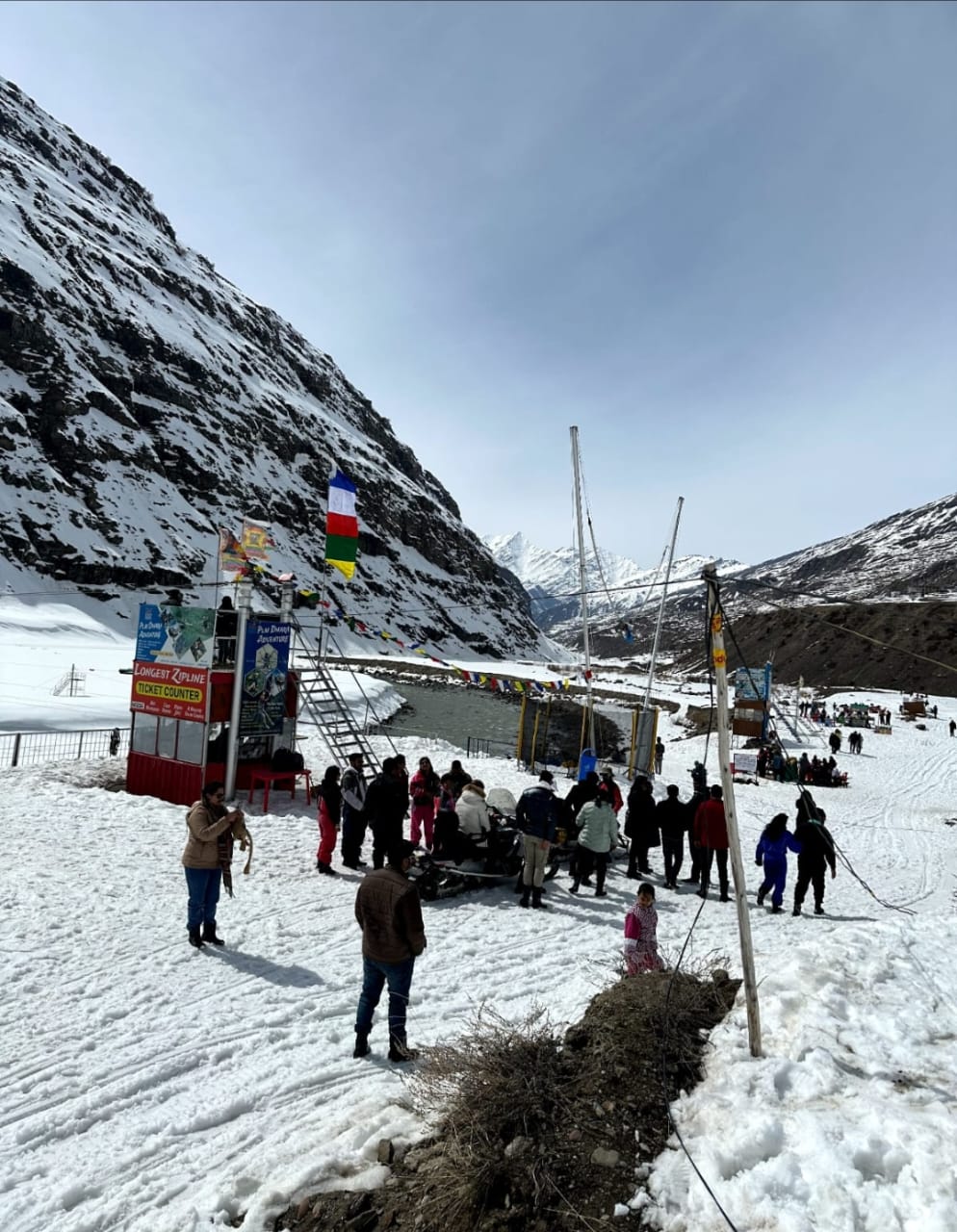 Tourists in Lahaul Spiti