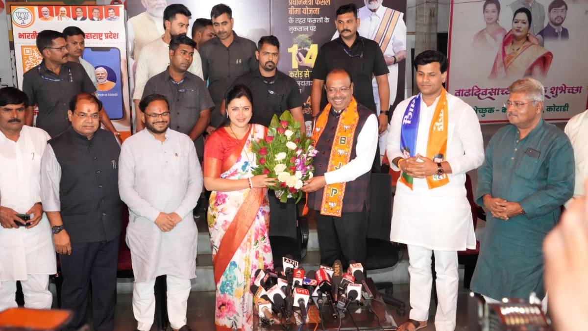 Amaravati Independent MP Navneet Kaur Rana joins BJP