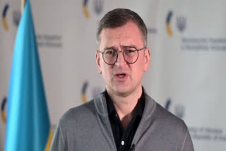 Ukrainian Foreign Minister Dmytro Kuleba is coming to India for a two-day visit at the invitation of MEA S. Jaishankar. They will both have candid discussions in Delhi. Kuleba's visit comes just a few days after PM Modi spoke over the phone with the presidents of Ukraine and Russia. Zelenskyy and Putin have sent invitations to Prime Minister Modi to visit their countries after the completion of the Lok Sabha elections.