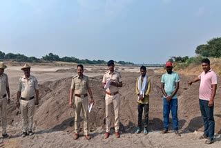 Kalaburagi police raid on Illegal sand racket