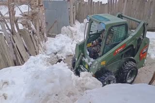 army-starts-snow-clearance-on-link-roads-in-bandipora-gurez