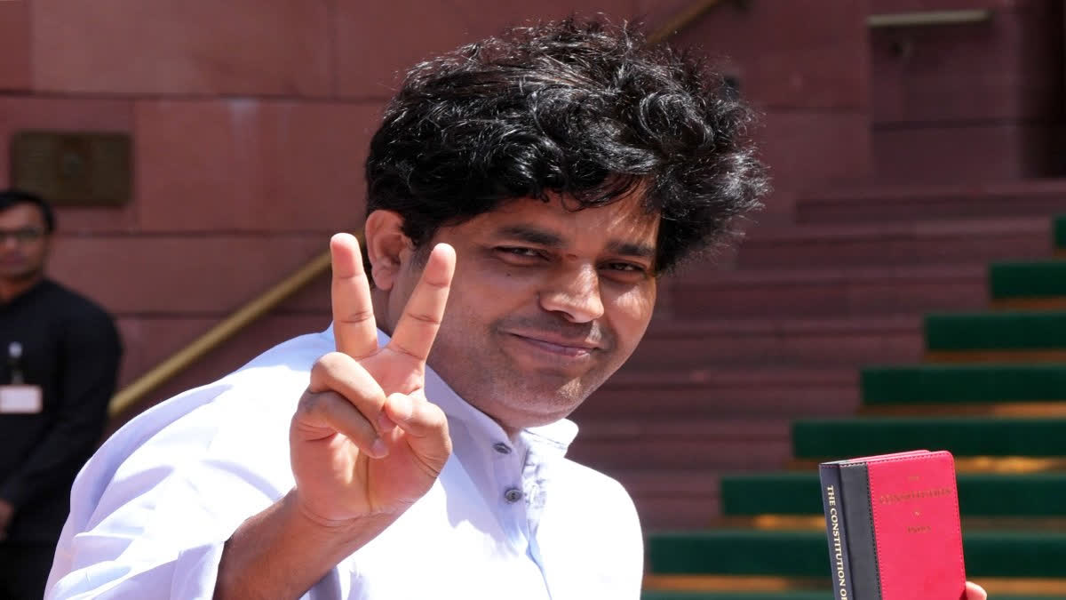Imran Pratapgarhi.