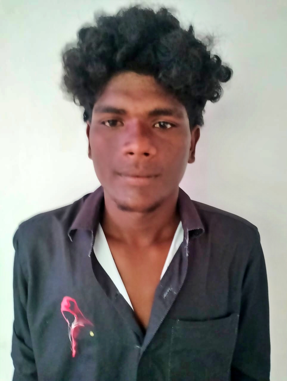 பெட்ரோல் குண்டு வீசிய வழக்கில் கைது செய்யப்பட்ட அருண்குமார்.