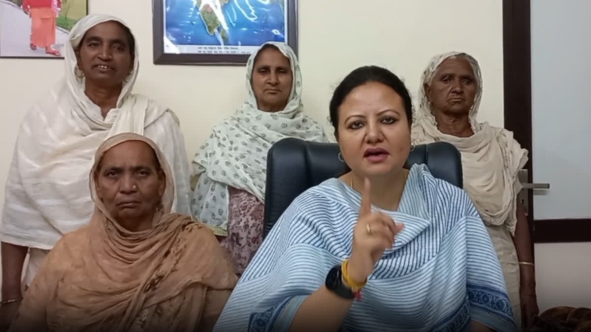 Political leader Nimisha Mehta accused the state government of grabbing the ration of the people of Garhshankar