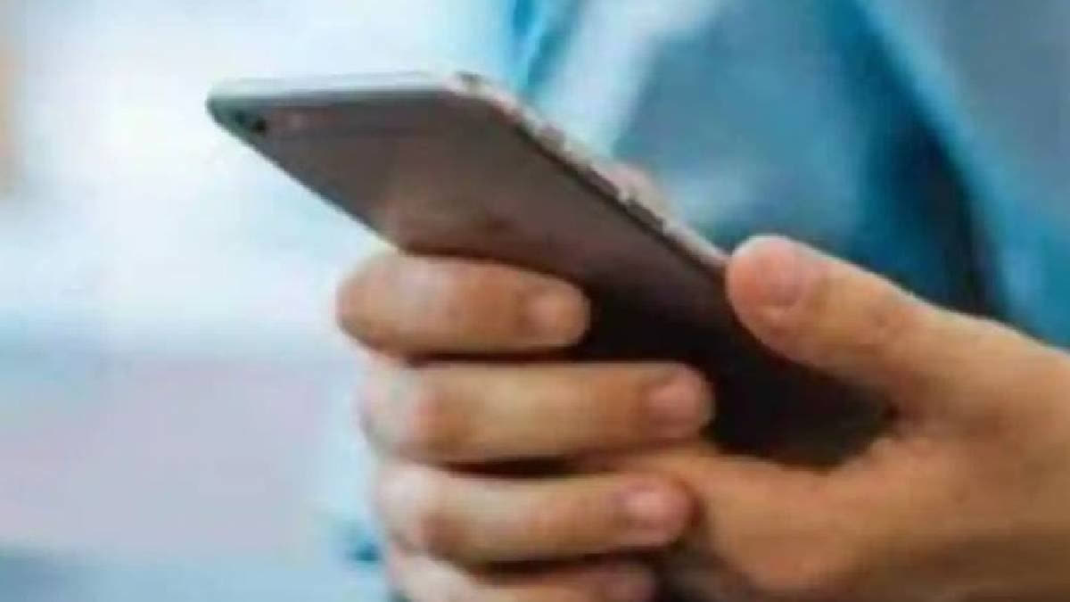 Delhi Traffic Police have reported a 149% increase in prosecutions related to mobile phone usage while driving since January 1, compared to the same period last year. From January 1 to April 15, 15,846 motorists were booked for this offence, indicating a concerning trend requiring stringent measures.