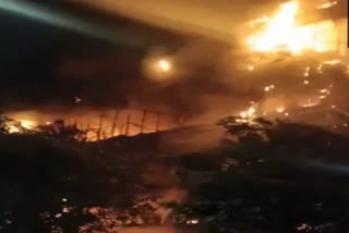 Massive Fire Breaks out at a Building in Noida's Sector 65