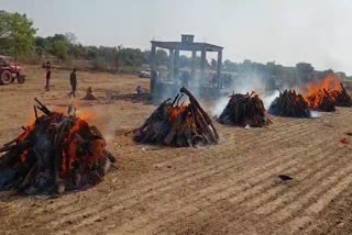 Ratlam Corpses were burnt together