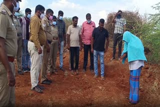 திலீப்பின் உடல் புதைக்கப்பட்ட இடத்தை காண்பிக்கும் அக்கியூஸ்ட் முருகன்