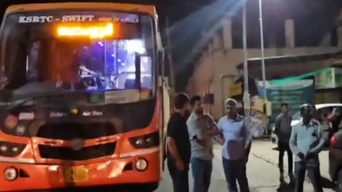 ATTACK ON KSRTC SWIFT BUS  THAMARASSERY  സ്വിഫ്റ്റ് ബസിന് നേരെ ആക്രമണം  CRIME