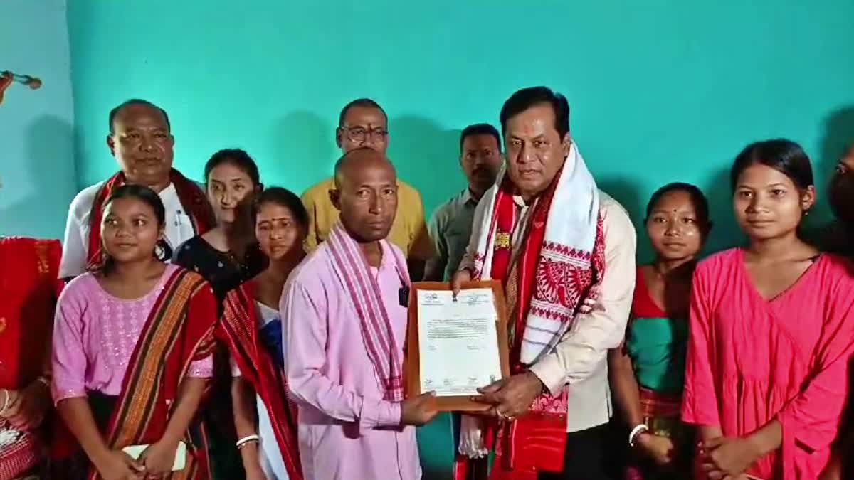 Central minister sarbananda sonowal at residence of Activist Birubala Rabha in goalpara