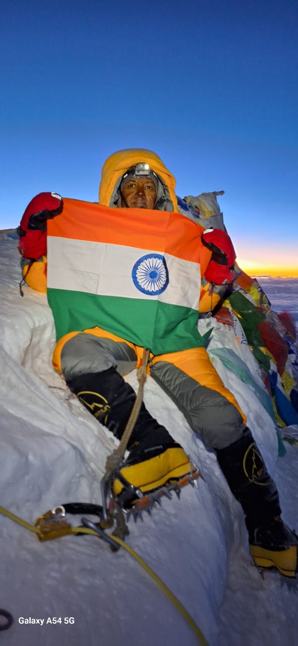 MPA First Woman Inspector Scales Mt Everest