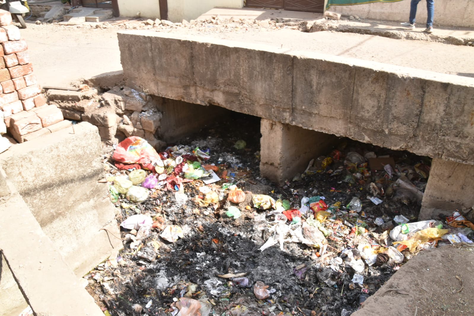 Vidisha Drains not cleaned