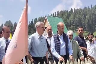 عمر عبداللہ گلمرگ میں