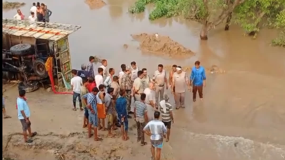 Madhya Pradesh: 12 feared killed as truck falls in river