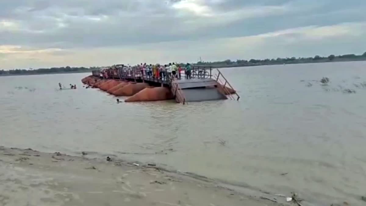 pipa-bridge-collapsed-due-to-storm-and-rain-in-ganga-river-in-bihar-vaishali