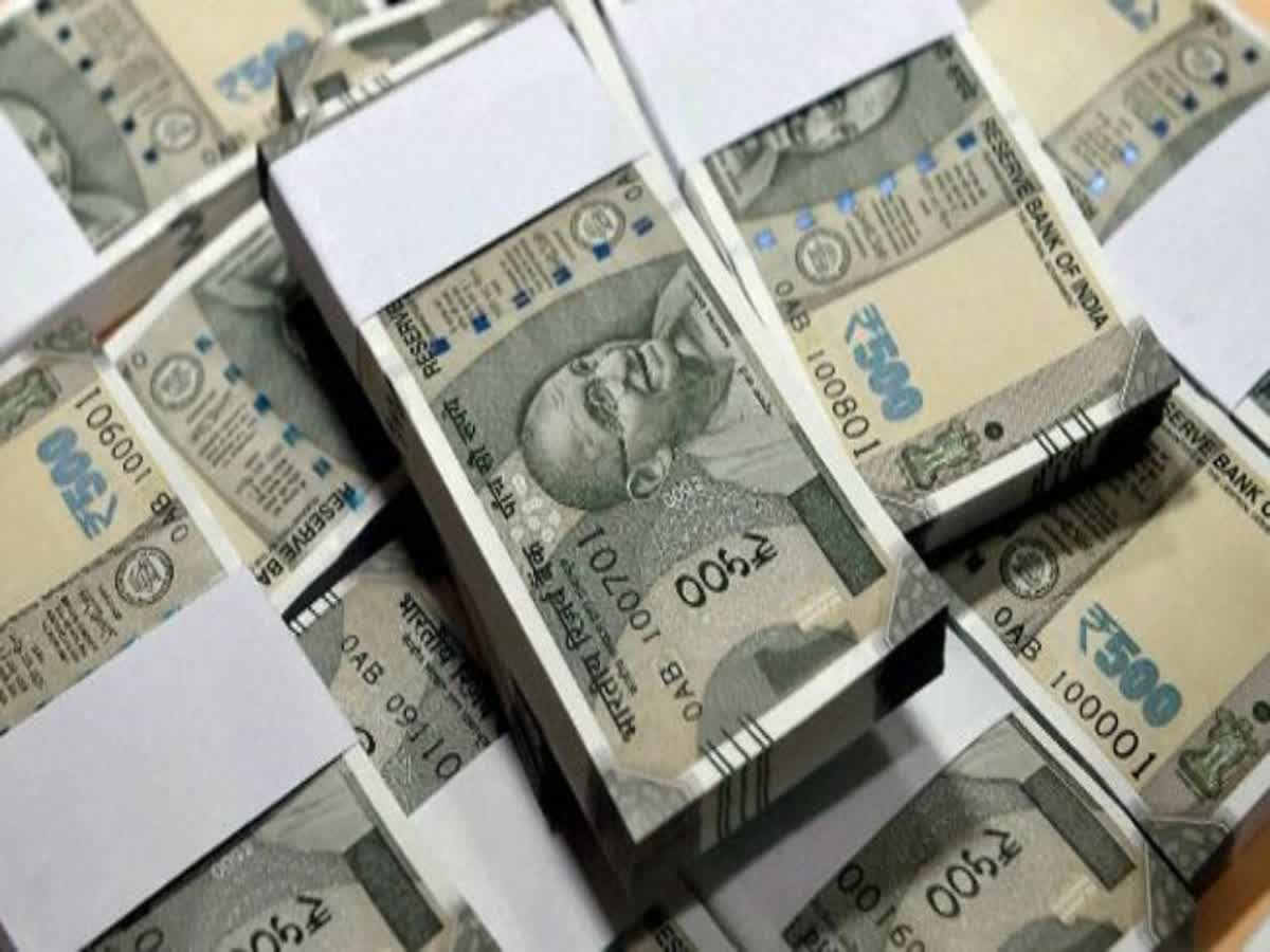 कैश डिपॉजिट मशीन में जमा किए गए पांच लाख रुपए के नकली नोट, खाताधारक ने कहा-  कई दिनों से जमा नहीं किए पैसे