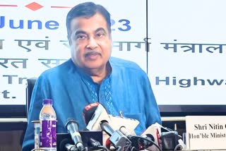 Nitin Gadkari On Road