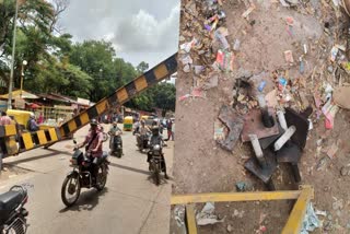 Huge tragedy missed in Hubli  Hubli  Hubli iron pillar accident  Hubli iron pillar fallen  റോഡിലേക്ക് മറിഞ്ഞുവീണ് കൂറ്റന്‍ ഇരുമ്പ് തൂണ്‍  ഇരുമ്പ് തൂണ്‍  ഇരുമ്പ് തൂണ്‍ റോഡിലേക്ക് മറിഞ്ഞു വീണു  ഹുബ്ലി