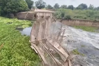 Under-construction bridge Collapses in Chhattisgarh, Video goes viral