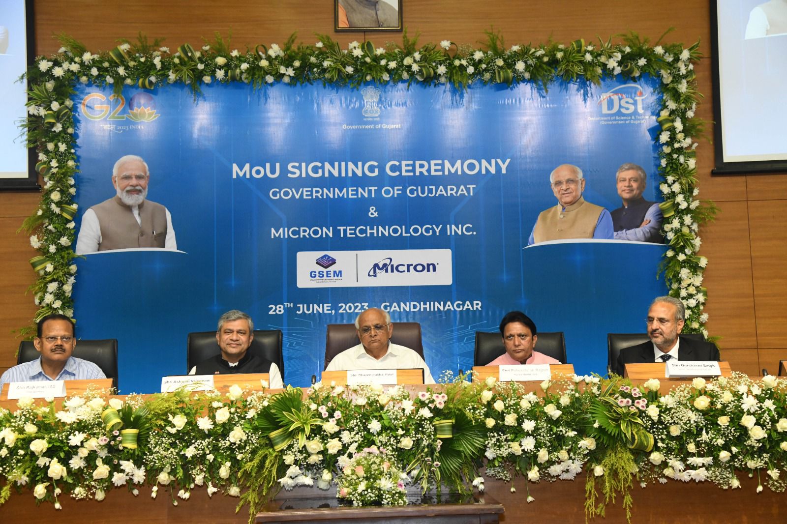 ગુજરાત સરકાર અને અમેરીકન સેમિકન્ડક્ટર માઇક્રોન ટેક્નોલોજી વચ્ચે MoU