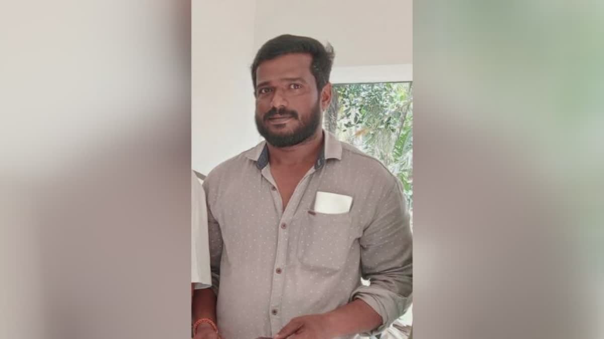 തോണി മറിഞ്ഞു യുവാവ് മരിച്ചു  കനത്തമഴ തോണി മറിഞ്ഞ് യുവാവ് മരിച്ചു  BOAT ACCIDENT KASARAGOD