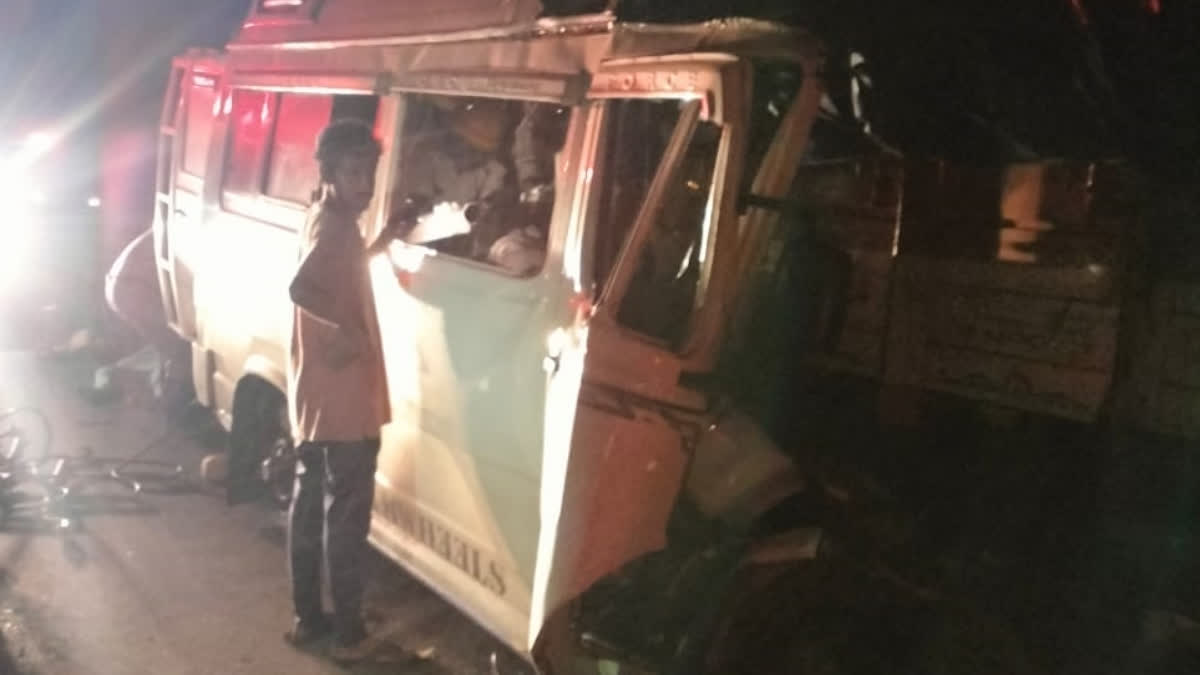 ROAD ACCIDENT HAVERI  ACCIDENT DEATH  ഹവേരി വാഹനാപകടം  കർണാടക വാഹനാപകടം