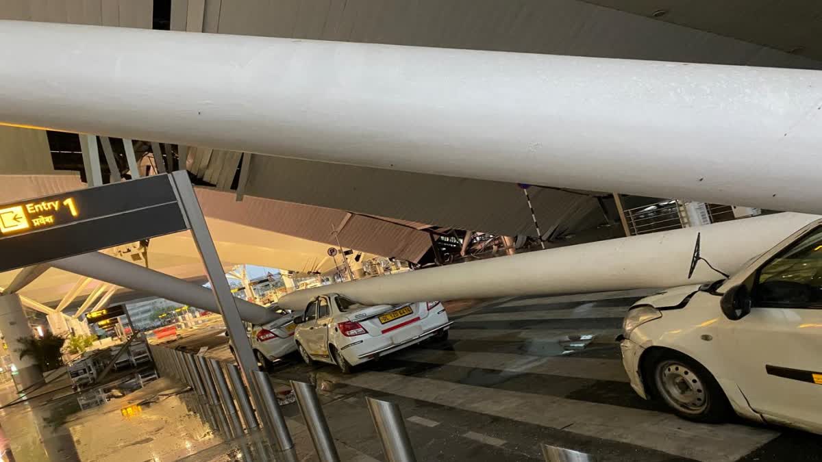 DELHI  ROOF COLLAPSED AT IGI T 3  airport Terminal roof collapsed  Delhi airport Terminal 1