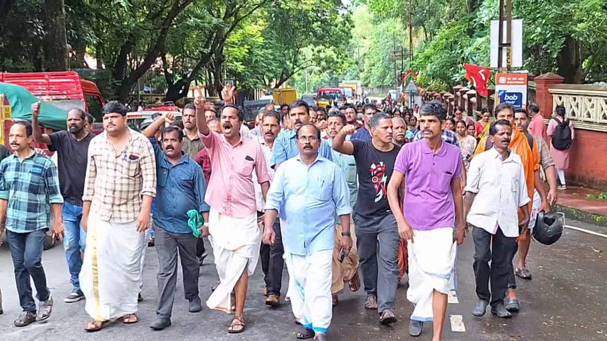 STRIKE BY EMPLOYEES AT NIT  NIT SANITATION SECURITY DEPARTMENT  NIT EMPLOYEES STRIKE CALLED OFF  എൻഐടി സമരം പിൻവലിച്ചു