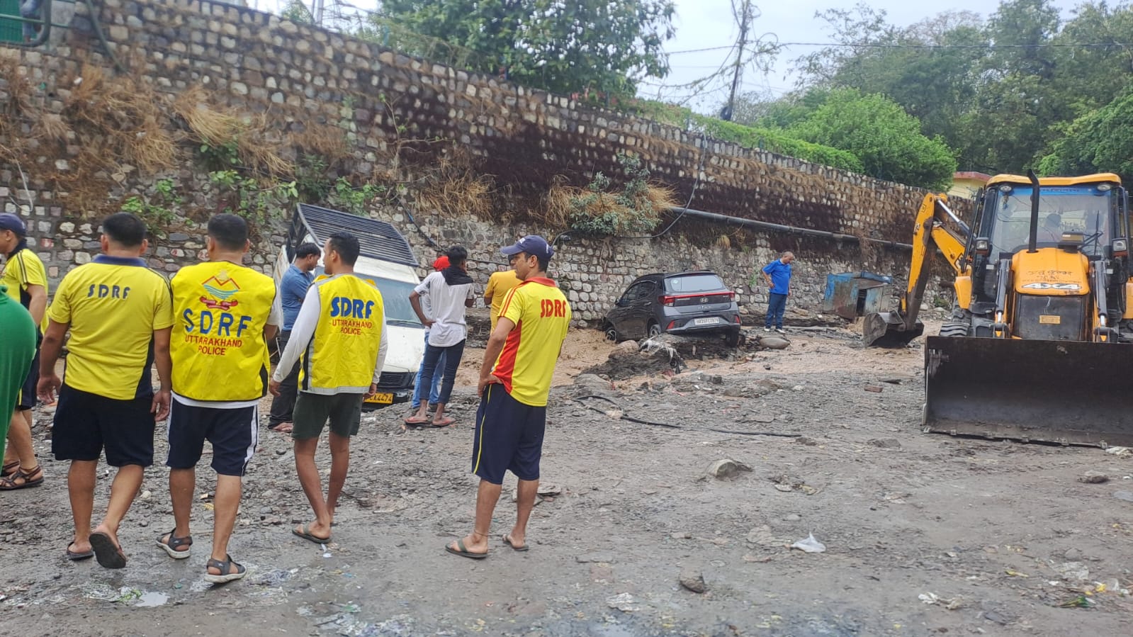 SDRF reached the spot in Rishikesh