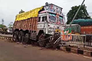 Shivpuri truck accident