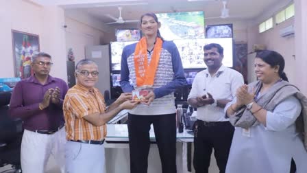 basketball player Mahakal temple