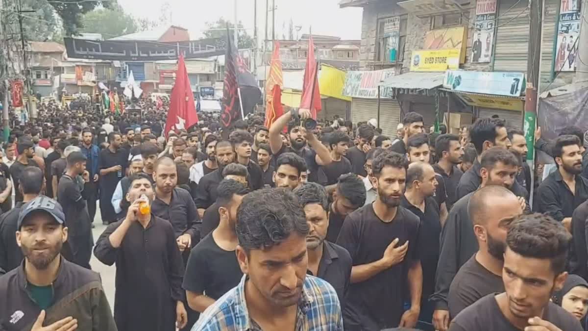 procession-carried-out-in-budgam-in-connection-with-9th-muharram