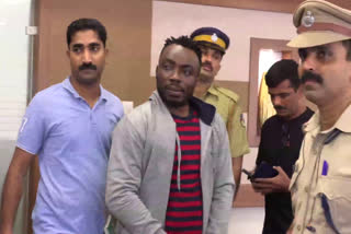 Nigerian citizen arrested for Drug trafficking  Nigerian citizen arrested  Drug trafficking  Drug trafficking Bengaluru to Kerala  കേരളത്തിലേക്ക് ലഹരിക്കടത്ത്  ലഹരിക്കടത്ത്  നൈജീരിയന്‍ സ്വദേശി പിടിയില്‍  രാസ ലഹരി  മോസസ് മണ്ടേ  ഹഫ്‌സ റിഹാനത്ത് ഉസ്‌മാന്‍  നൈജീരിയന്‍ യുവതി