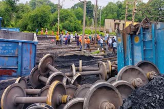 Train Derail near Akaltara railway station