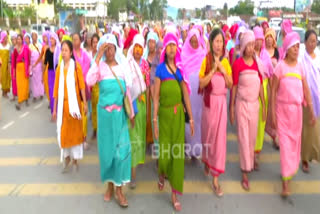 Hundreds of Meitei women took to the streets in front of Thoubal police headquarters of Manipur on Thursday, to demand that the Central Forces cease their combing operation for further arrests in the case related to the video of two Kuki women being paraded naked on the streets. Manipur police have already arrested at least seven individuals, including a juvenile, in connection with the viral video case.