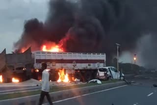 Fire Broke Out after Car and two trucks Collided