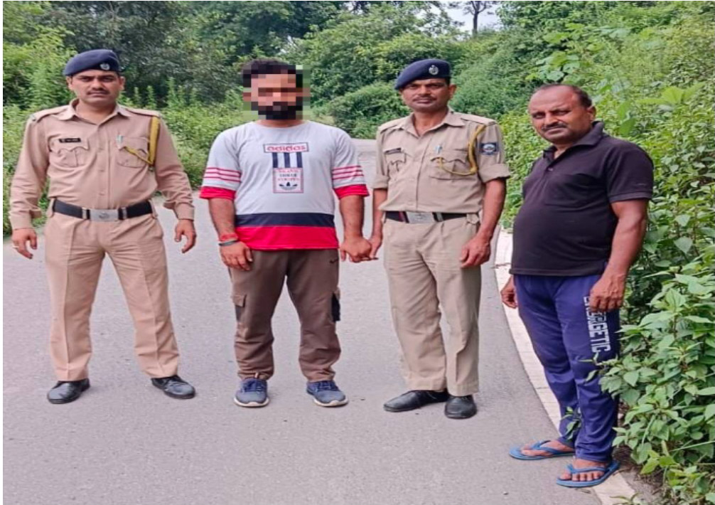 Kangra police caught Jammu man with drugs