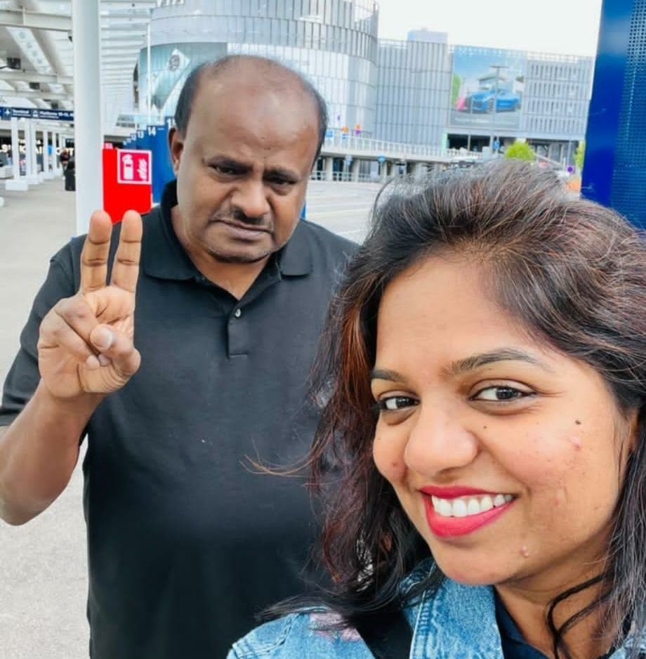 HD Kumaraswamy shared a photo from his foreign trip