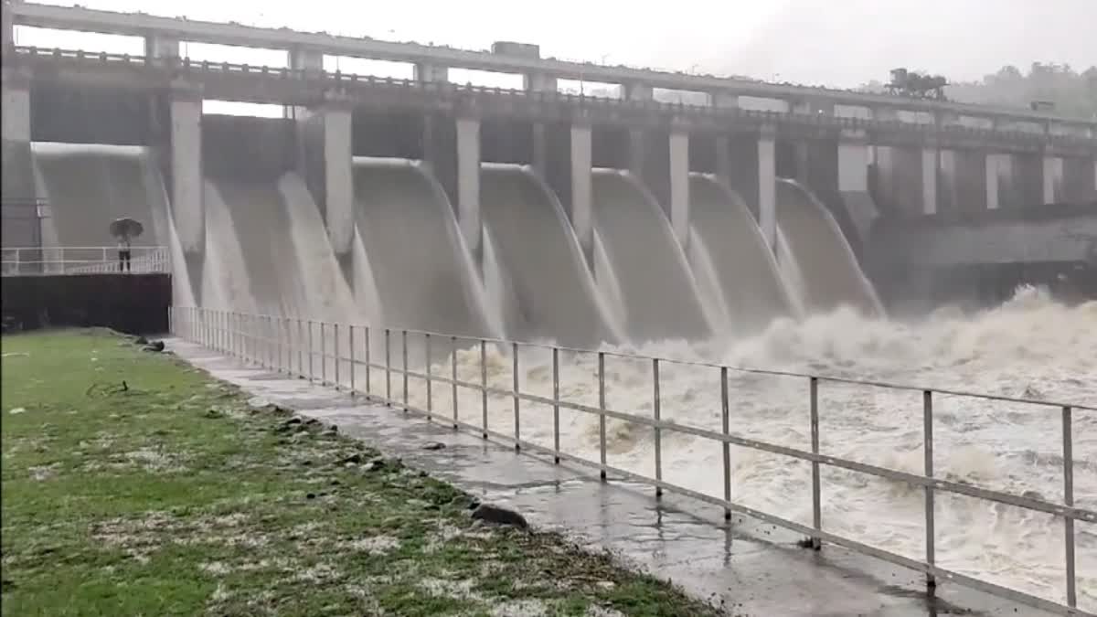 Satpura dam gates opened