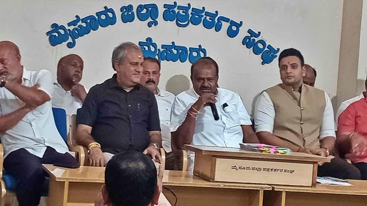 HD Kumaraswamy  CM Siddaramaiah