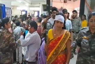 Doctor manhandled patients in Bokaro Sadar Hospital