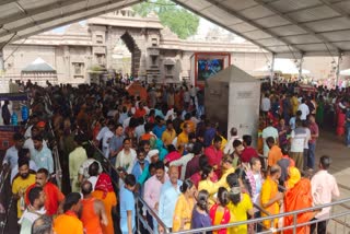 Devotees Number Kashi Vishwanath