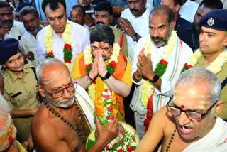 Minister Ponnam On Vemulawada Temple