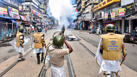 Police use tear gas on protestors during the Nabanna Abhijan protest against the alleged rape and murder of RG Kar Hospital doctor, in Kolkata on Tuesday.