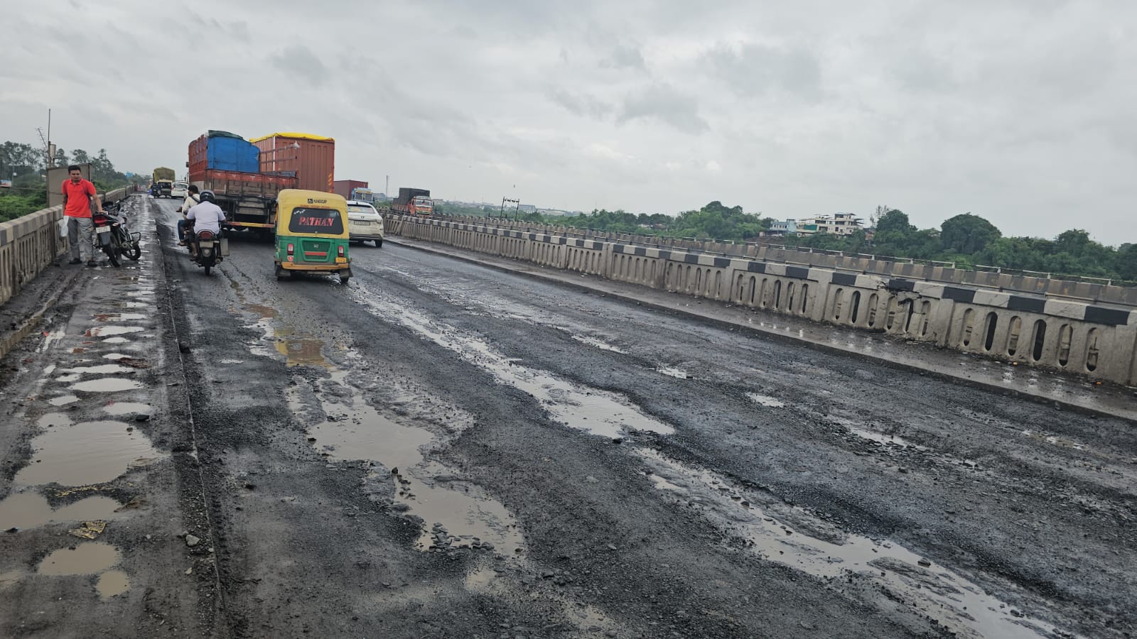 નેશનલ હાઈવે બ્રિજની પરિસ્થિતિ